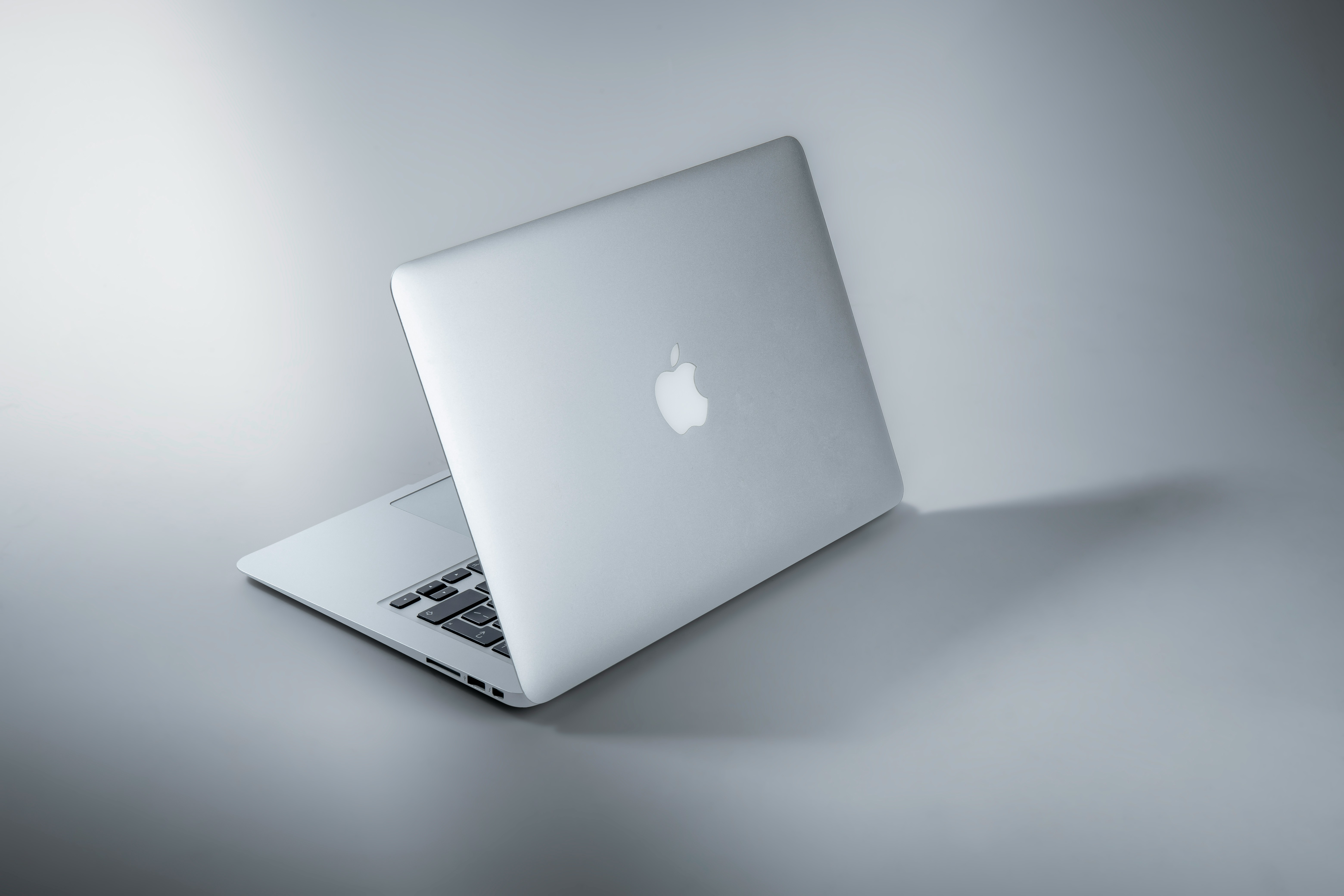 Mac storage optimization interface showing disk space management