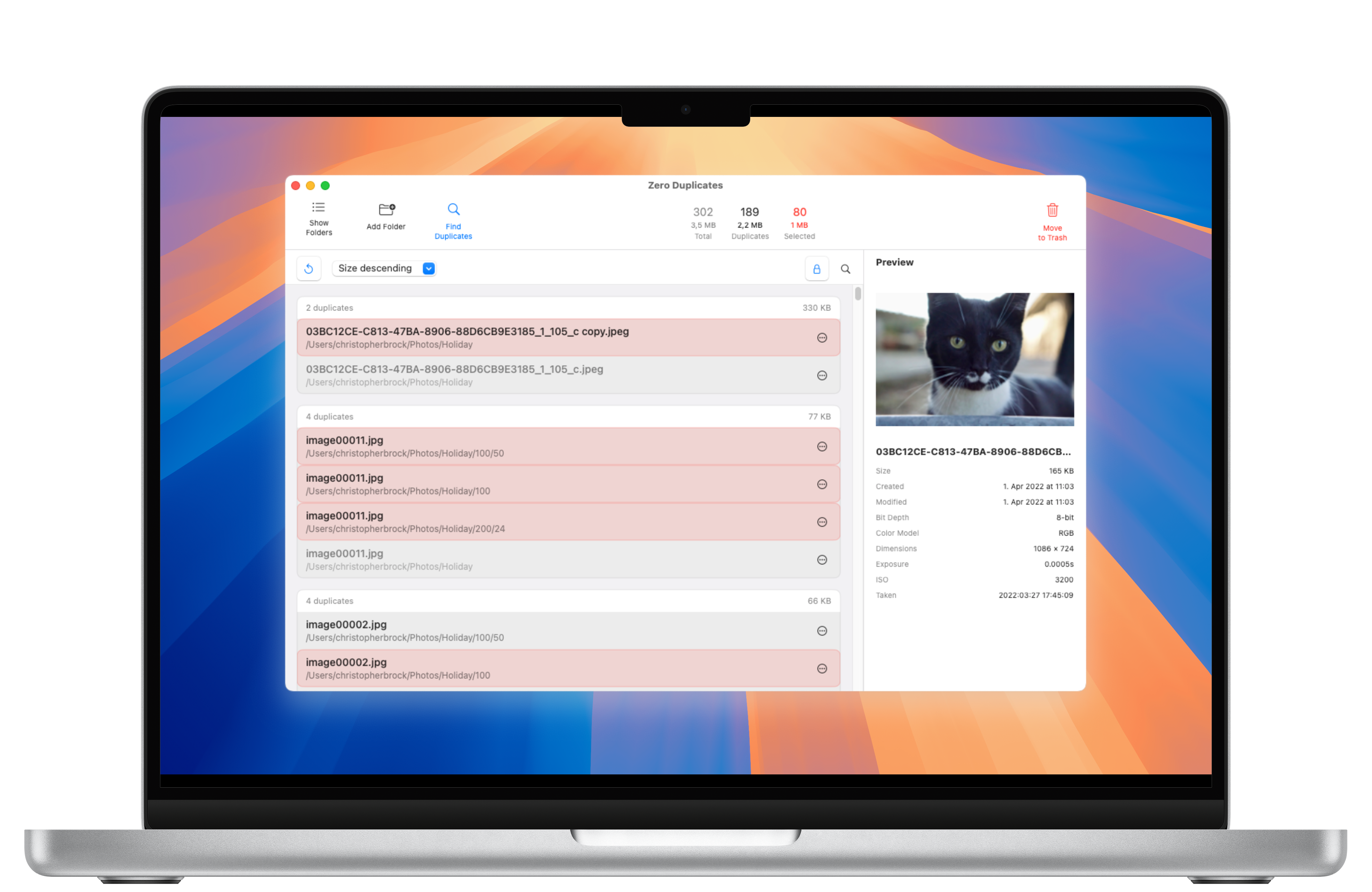 Mockup do MacBook Pro mostrando Zero Duplicates para Mac com interface de detecção de arquivos duplicados