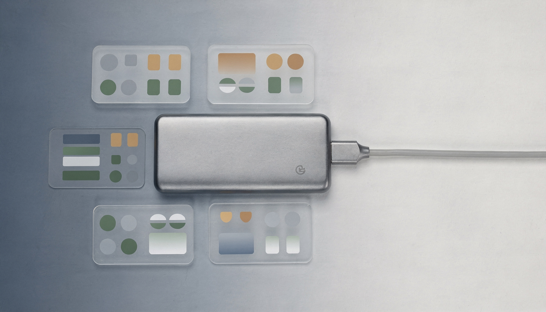 Disco rígido externo Mac conectado ao MacBook mostrando interface de limpeza de arquivos duplicados